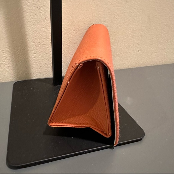 Tory Burch orange saffiano leather magnetic snap sunglasses case - Picture 5 of 11